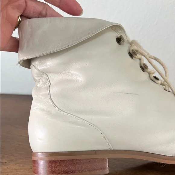 Nine West vintage women's Cream Lace-Up Ankle Boots - Picture 8 of 15